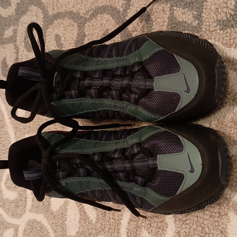 "Spring Sale 50% Off' Nike Air Humara QS